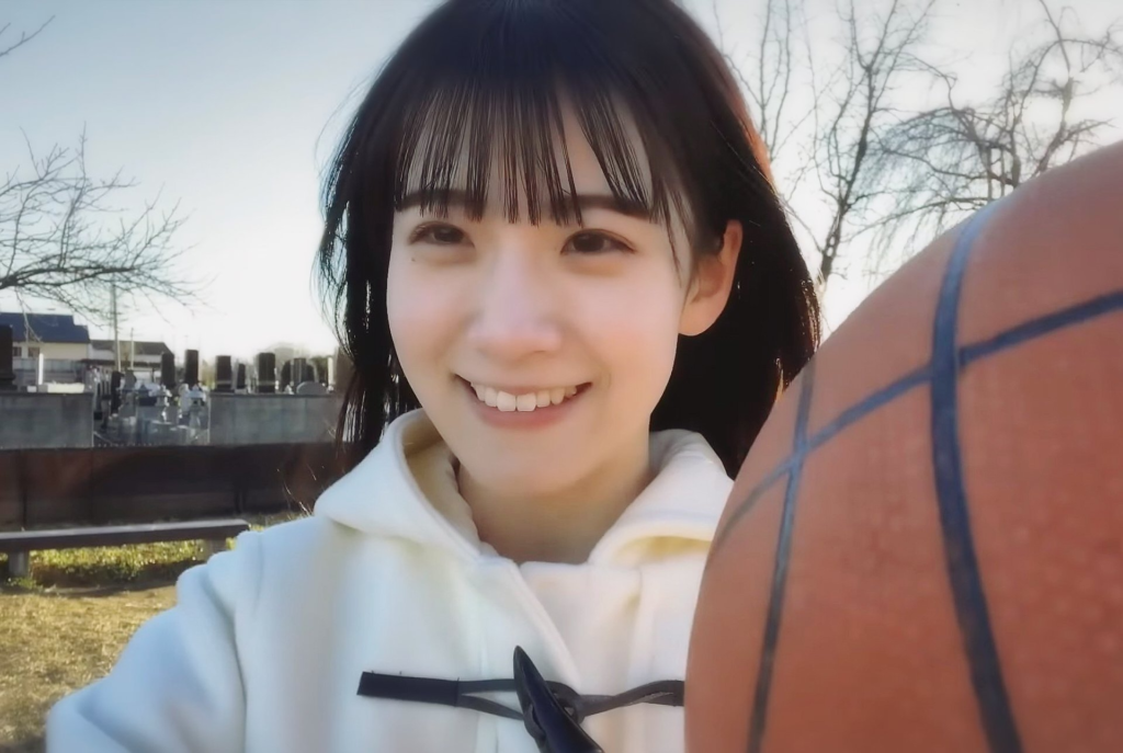 櫻坂46の3期生石森璃花とバスケットボール
